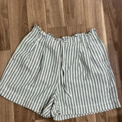 Đầm nữ màu xanh ngọc 1013407