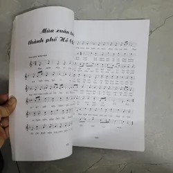 Ca Khúc Giai Điệu Tổ Quốc & 50 Ca Khúc Trữ Tình 730973