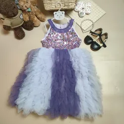 Váy công chúa size 140 24-26kg mới ,không lỗi gì cả , chất mềm