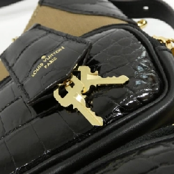 Túi đeo vai da kỳ lạ Louis Vuitton 612728