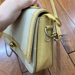 Túi xách nữ màu be đeo chéo  525244