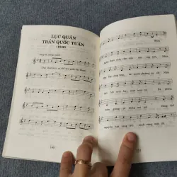 HOÀNG MAI LƯU & CÁC CA KHÚC TRONG PHONG TRÀO ÂM NHẠC CÁCH MẠNG 729283