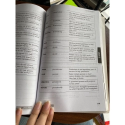Essential Words For The IELTS - Barron's 537715