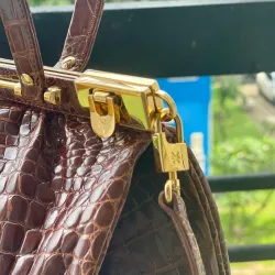 Kwanpen Túi xách nữ da cá sấu cao cấp màu nâu đỏ hàng hiệu 974438