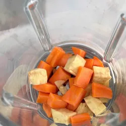 Máy làm sữa hạt UNIE UCB15 dung tích 1.5L, giảm ồn 30%, 10 chức năng nấu 926945