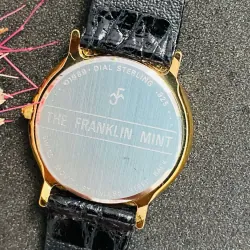 Đồng hồ mặt su bạc đúc, đính diamond vỏ bọc vàng dành cho nữ hiệu Franklin Mint mới 95% 557901