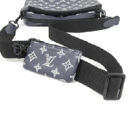 Túi xách vai Louis Vuitton Monogram Shadow Trio Messenger M24753 610317