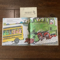 Set 2 cuốn sách ngoại văn Black Lagoon, Used, Bìa mềm, minh họa đẹp, printed 1995 492661