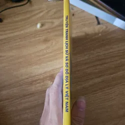 Truyện tranh lịch sử và sơ đồ địa lý Việt Nam
 703780