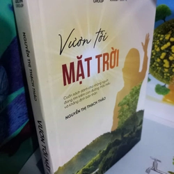 vươn tới mặt trời