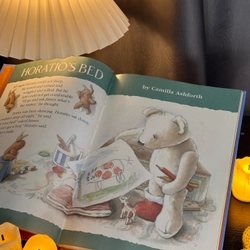 Sách bìa cứng The Candlewick Book of Bedtime Stories 306591