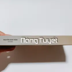 Tuyển tập văn thơ Nàng Tuyết tập hợp tác phẩm của mười hai tác giả Nhật Bản 716571