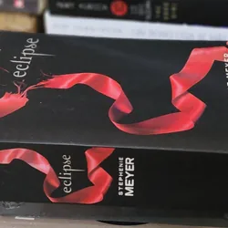 ECLIPSE - Stephanie Meyer (628 pages) 735923