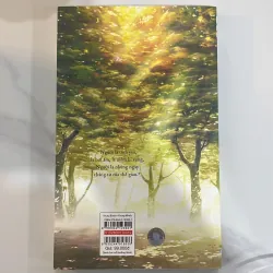 Người là tháng tư của thế gian còn mới nguyên 966350