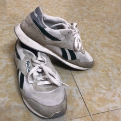 Reebok size 41, hàng vẫn ok, hơi cũ tý, dùng chạy bộ tốt  499375