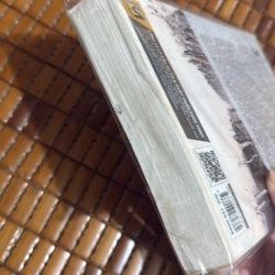 Cuộc sống tự chôn vùi 518257