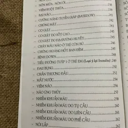 TRIỆU CHỨNG VÀ ĐIỀU TRỊ BỆNH CHO TRẺ EM - SÁCH Y 571840