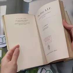 [MIỄN PHÍ BỌC SÁCH] [XƯA] The First A.I.F. (1970) - L. L. Robson 990093