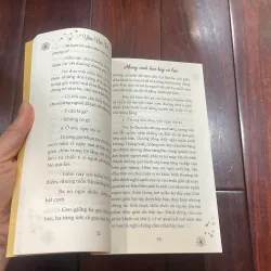 Văn học trẻ - những cánh hoa bay về trời nxb LD 2017  1025872