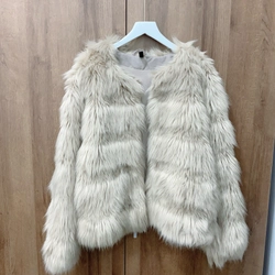 Áo lông size M 519000