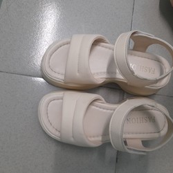 Giày sandal đế cao bánh mì size 36