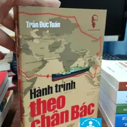 Con đường theo chân Bác