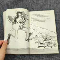 (Ngoại văn) Captain Underpants and The Terrifying Return of Tippy Tinkletrousers 1035866