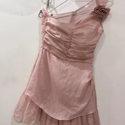 váy màu hồng size S, chất vải lụa