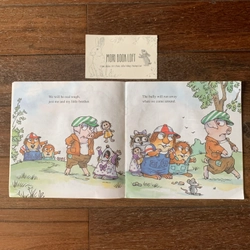 Sách ngoại văn Just Me and My Little Brother (Little Critter), Used, minh họa cổ điển 498069