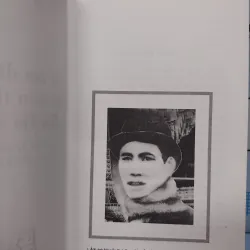 Sách: Đi tìm dấu tích thời niên thiếu của Bác Hồ ở Huế - TG: Nguyễn Đắc Xuân (B2) 759476