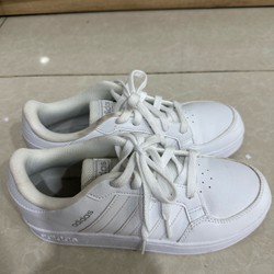 Giày thể thao adidas, size 37,5 70137