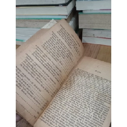 Points of view: An anthology of short stories - Edited by James Moffett and Kenneth R. McElheny 736398