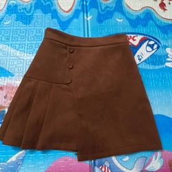 Quần váy  size M mới