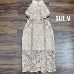 Đầm body yếm ren size M