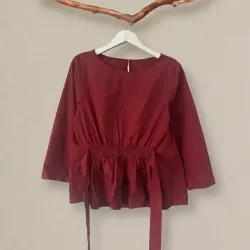 Áo nữ thắt eo màu đỏ rượu cổ tròn dài tay phong cách casual 1023393