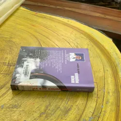 PHÍA SAU MỘT KHUÔN HÌNH - CHI PHAN  748656