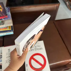 GÁI PHÁP CHÍNH HIỆU – Laurence Caracalla - K3 1006678