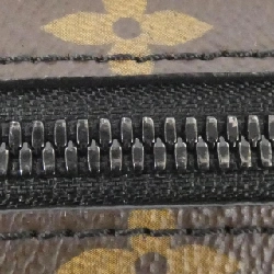 Túi xách mềm dọc Monogram Taffeta Louis Vuitton M45044 612711