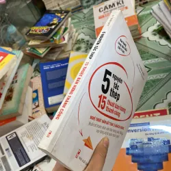 5 Nguyên Tắc Thép - 15 Thuật Bán Hàng Thành Công" của tác giả Lí Tuấn Kiệt.  800488