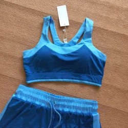 Bộ đồ tập thể dục màu xanh 932390