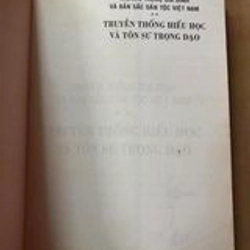 Sách Truyền thống gia đình và bản sắc dân tộc Việt Nam - Tập 2 305419