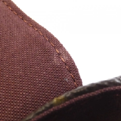 Túi đeo vai Louis Vuitton Monogram Macassar District PM M40935 610077