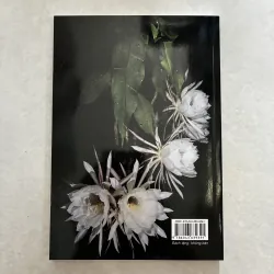 Tập thơ hoa vẫn nở (Tặng khi mua sách ở Tiệm) 755077