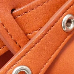 Túi đeo vai Celine Big Bucket với dây đeo dài 183343A4T 613833