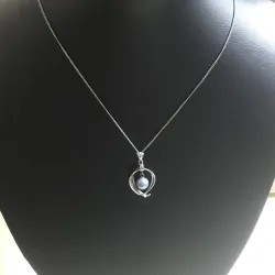 Vòng cổ titan mặt ngọc trai 925517