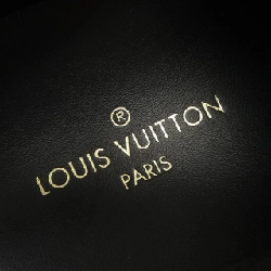 Giày thể thao LOUIS VUITTON - Hàng hiệu Authentic 905410