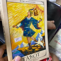 Sách Tarot - Kim Huggens