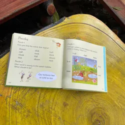 COW TAKES A BOW AND OTHER TALES- USBORNE PHONICS STORIES  553591