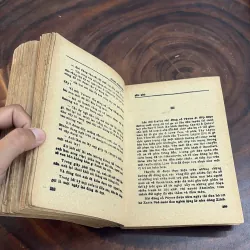 II Văn Học: Bến Bão - FRANK SLAUGHTER - Lâm Đới Châu (Dịch) - 1988 1008958