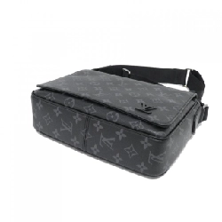 Túi đeo vai Louis Vuitton Monogram Eclipse District PM M46255 610991